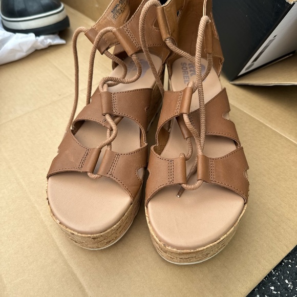NWOB Sorel lace up sandal. Super cute! - Picture 6 of 6